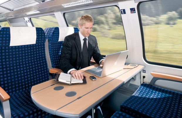 تبلت نظرسنجی در تورهای گردشگری